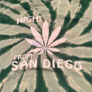 NWT “High! From San Diego” Green tie-dyed short sleeve tee shirt Size Medium